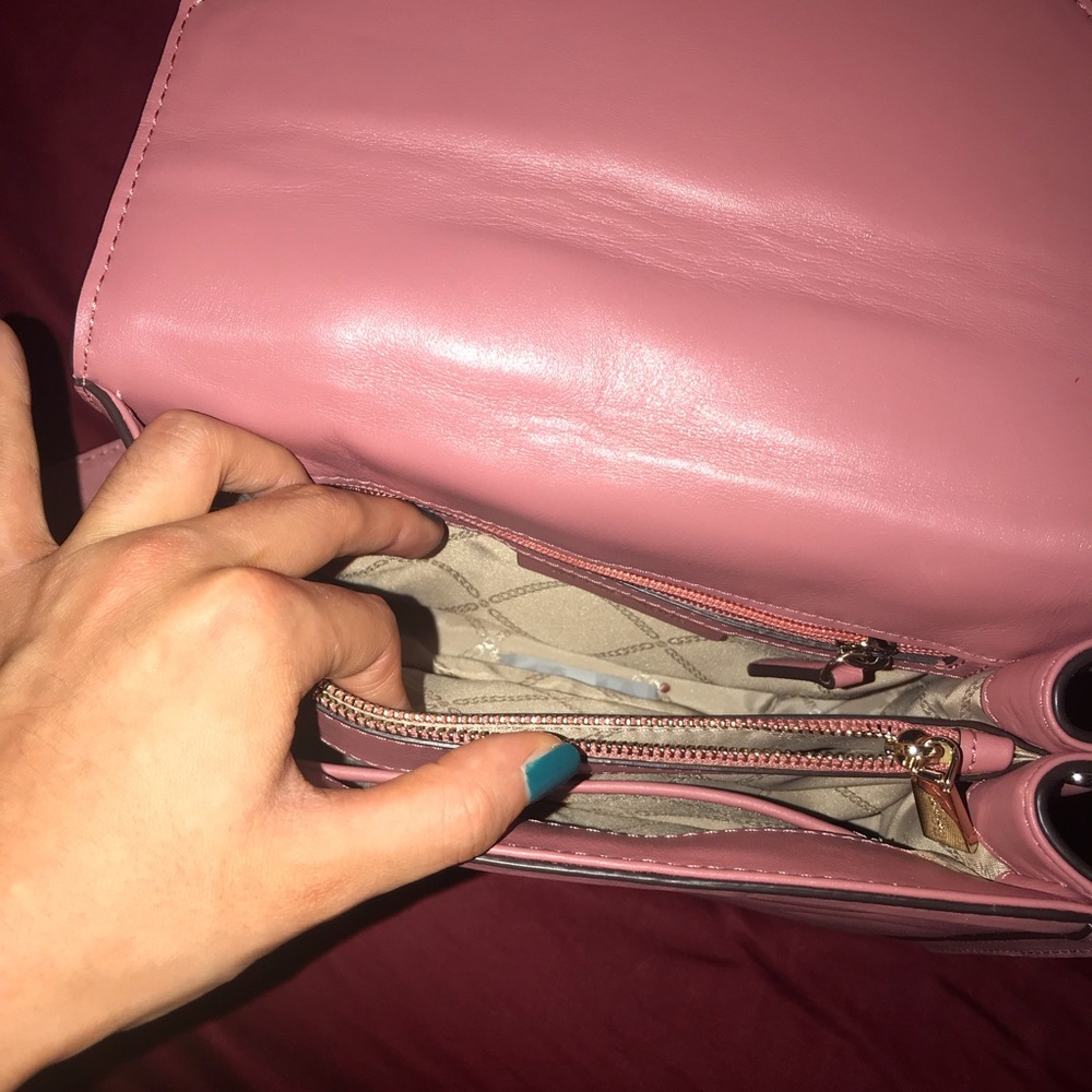BRAND NWOT- Michael Kors Purse - Picture 3 of 5